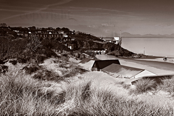 Dunes and beach huts Abersoch black and white photo DUBW